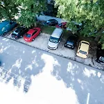 Apartment Little Violet - Balcony & Free Parking