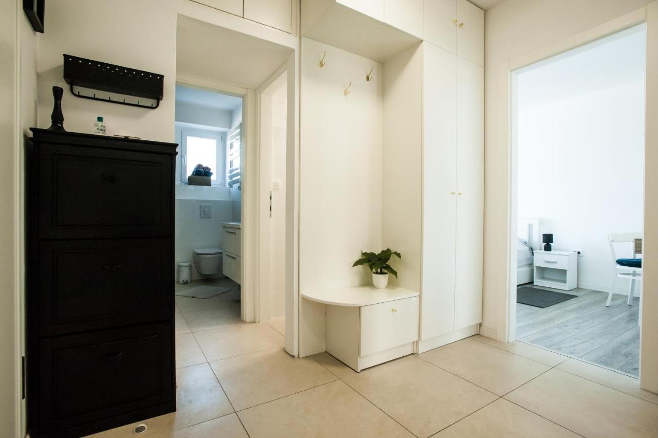 Little Violet - Balcony & Free Parking Apartament